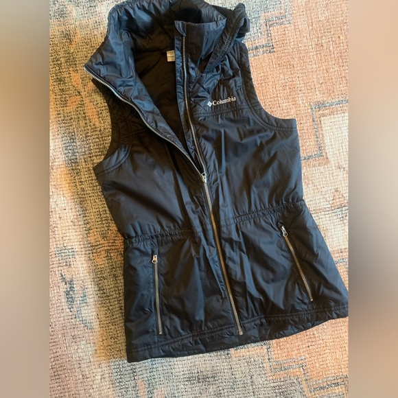Columbia vest size small - Picture 6 of 9